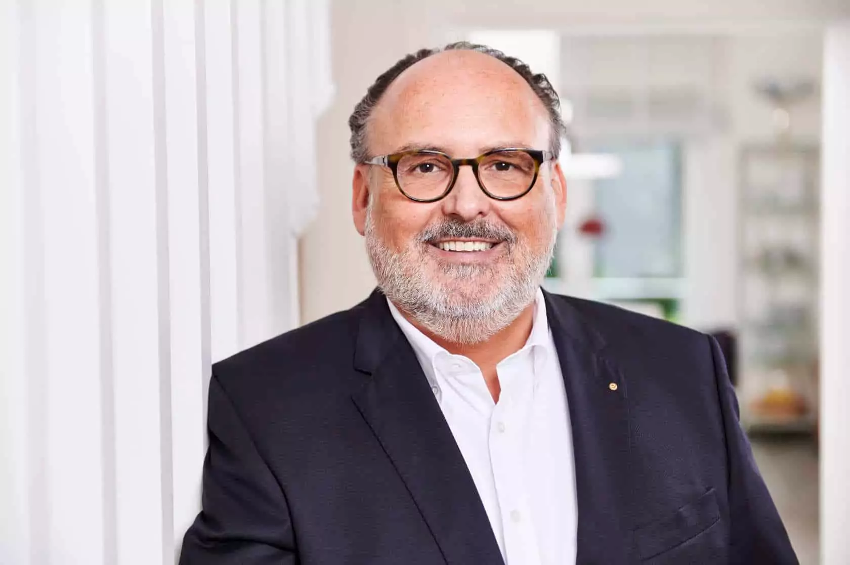 Herr Nils Koerber